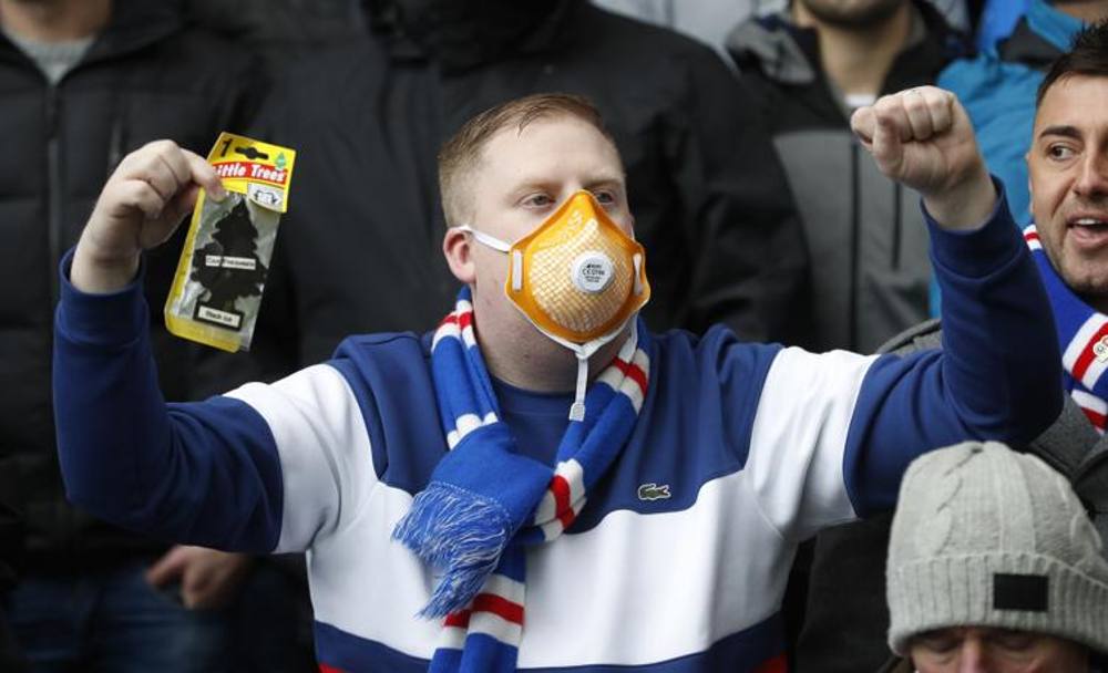 Se di mezzo c’ la rivalit, ai tifosi dei Rangers per convivere con quelli del Celtic pare “servani” anche mascherine e... Arbre Magique. Reuters